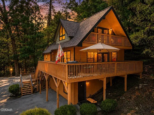 318 Greenwood Way, Pigeon Forge, TN 37863