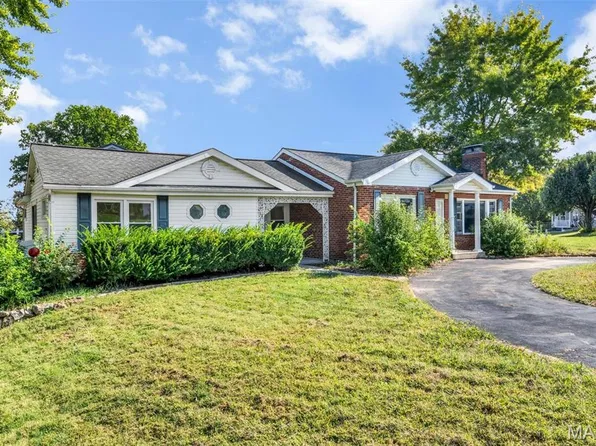 9920 Wolff Dr, Saint Louis, MO 63123