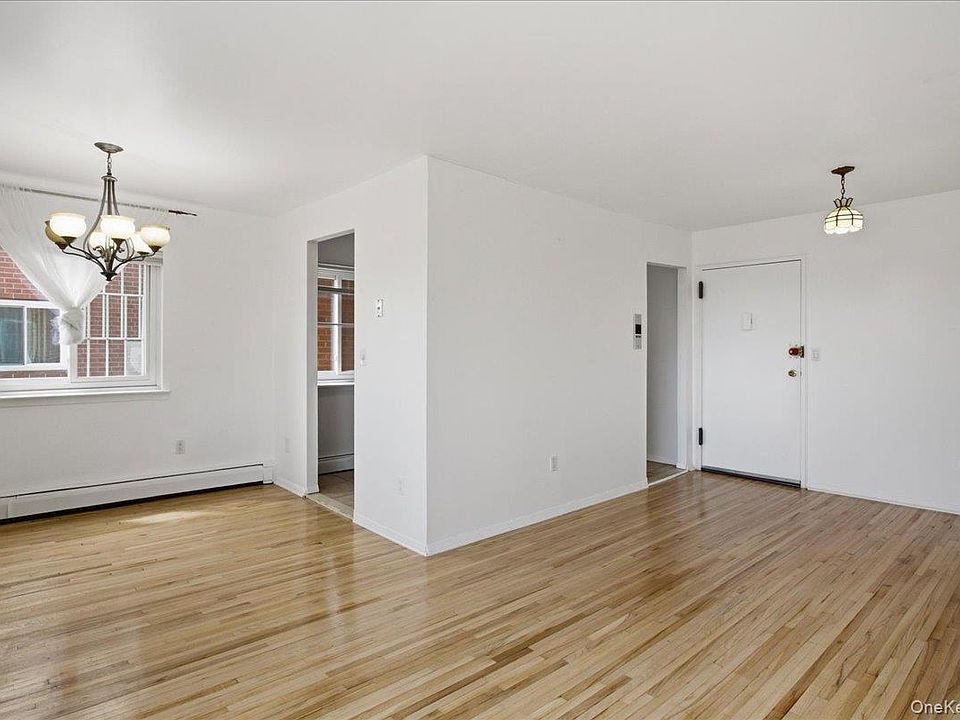 1st image of 900 Midland Avenue #2D