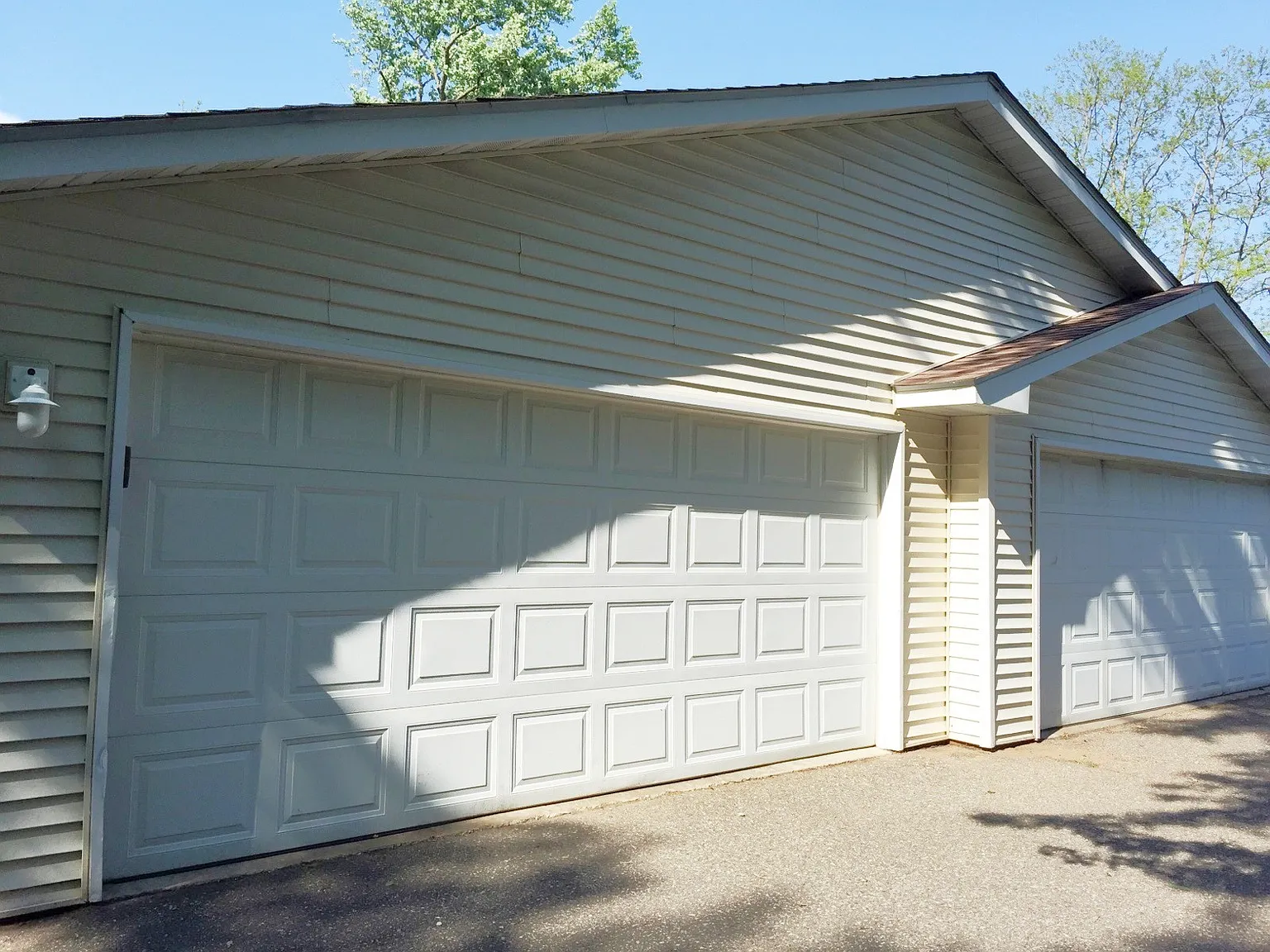 4 bed, 1350 sqft, $1,950 — Photo 2