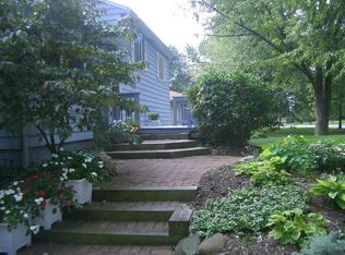 137 S Alling Rd, Tallmadge, OH 44278