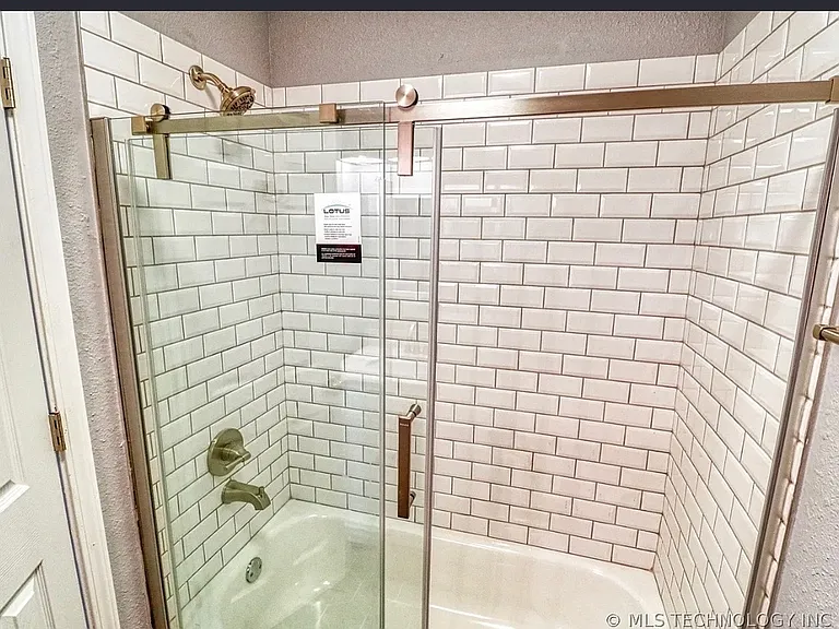 107 Hillside Ln — Photo 8