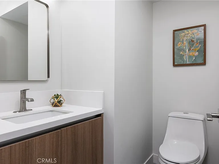 2824 Rowena Ave #A — Photo 5