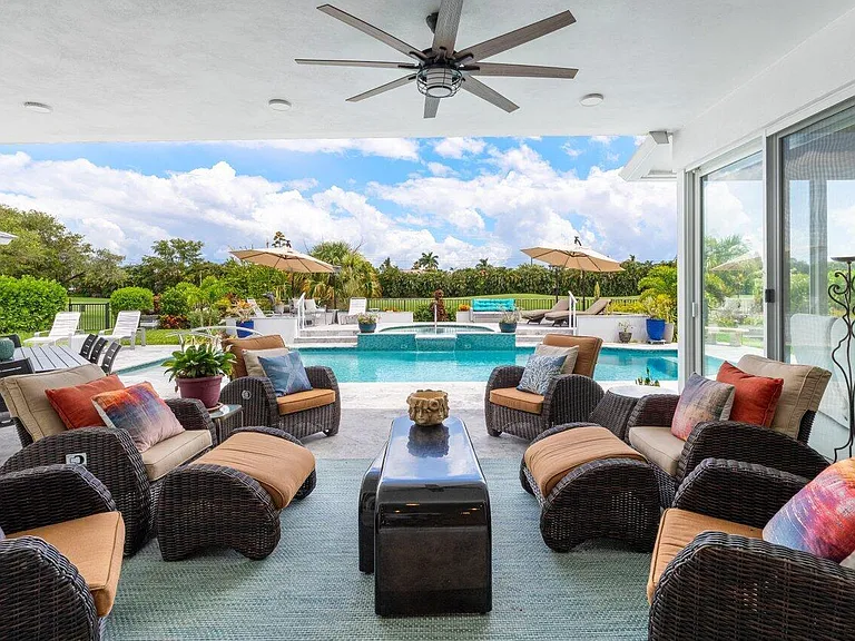 11164 Boca Woods Ln — Photo 30