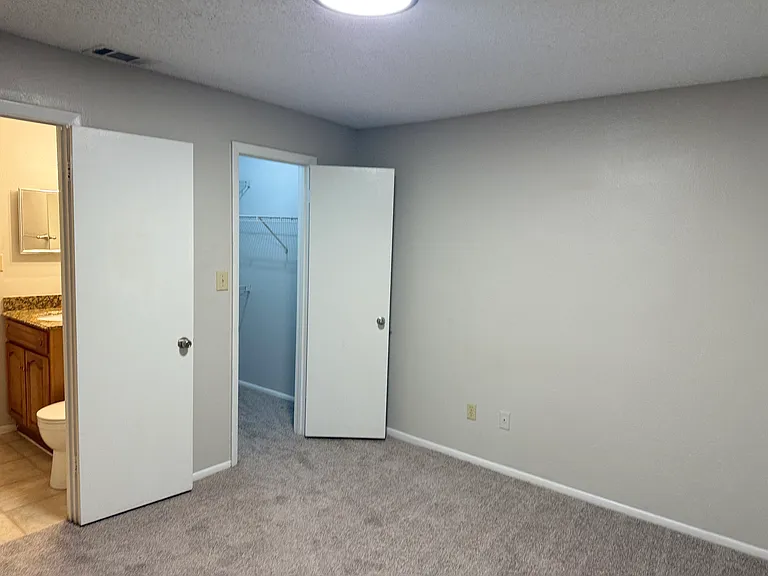 224 Afton Sq #301 — Photo 6