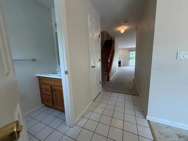 2 bed, 2.5 bath, 1660 sqft, $3,500 — Photo 3