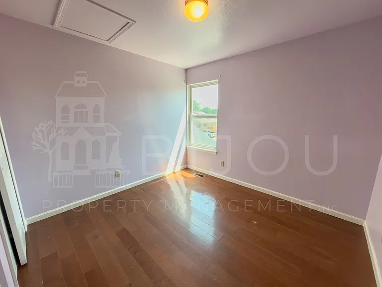5545 Chad Ct — Photo 8