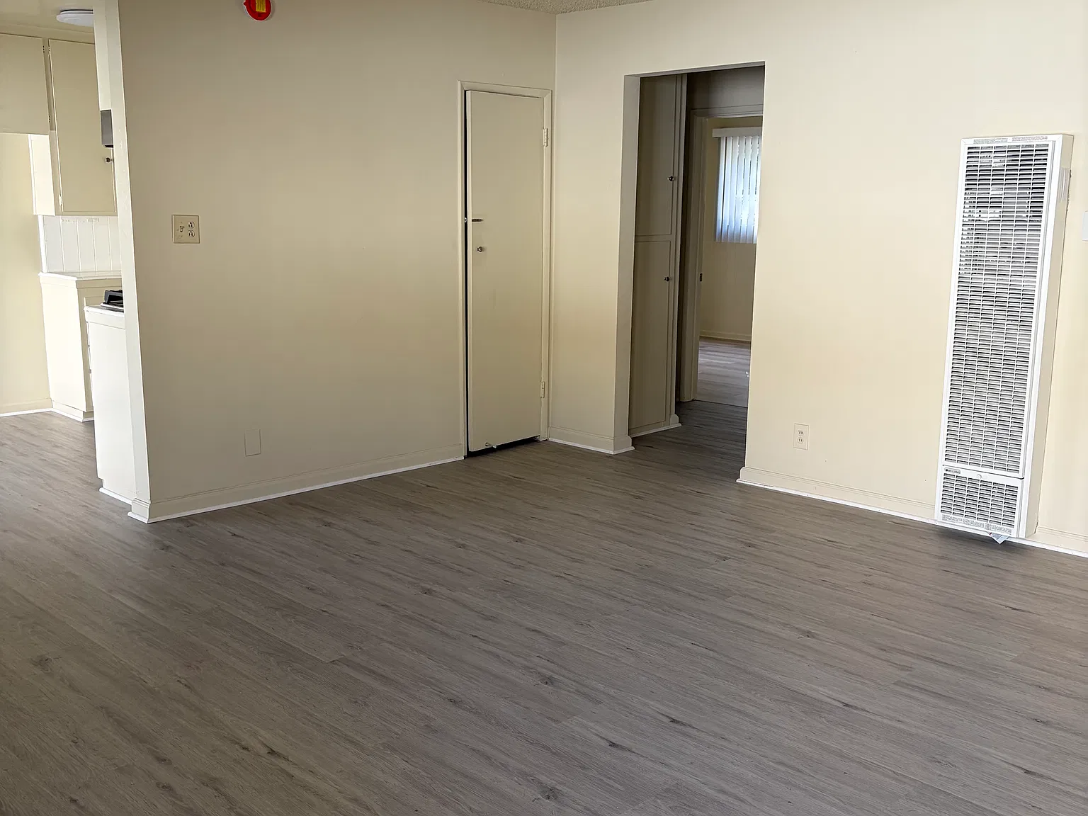 2 bed, 1000 sqft, $2,150 — Photo 3