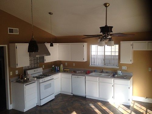 2nd image of 4959 Bandera St