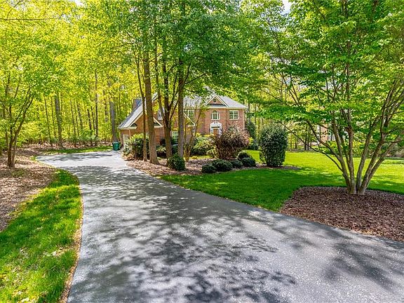 3rd image of 2507 Follensbee Dr