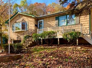 68 S Lilburn Dr, Garnerville, NY 10923