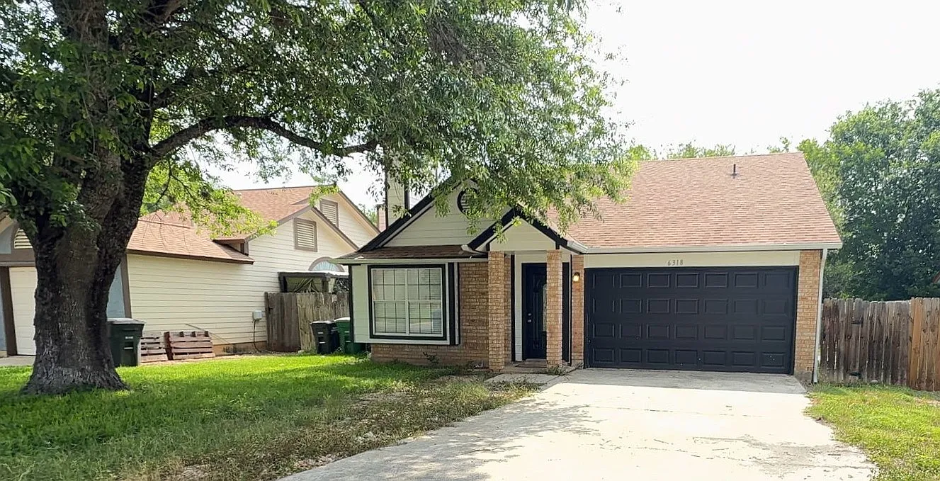 3 bed, 1028 sqft, $1,495 — Photo 1
