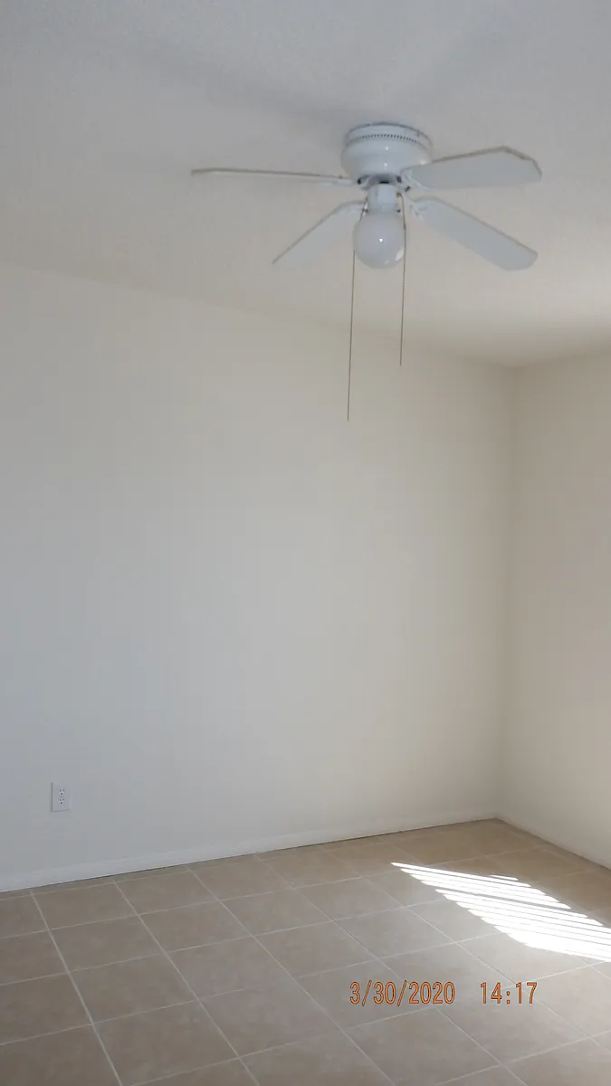 Building Photo - 504 E Montebello Ave #3