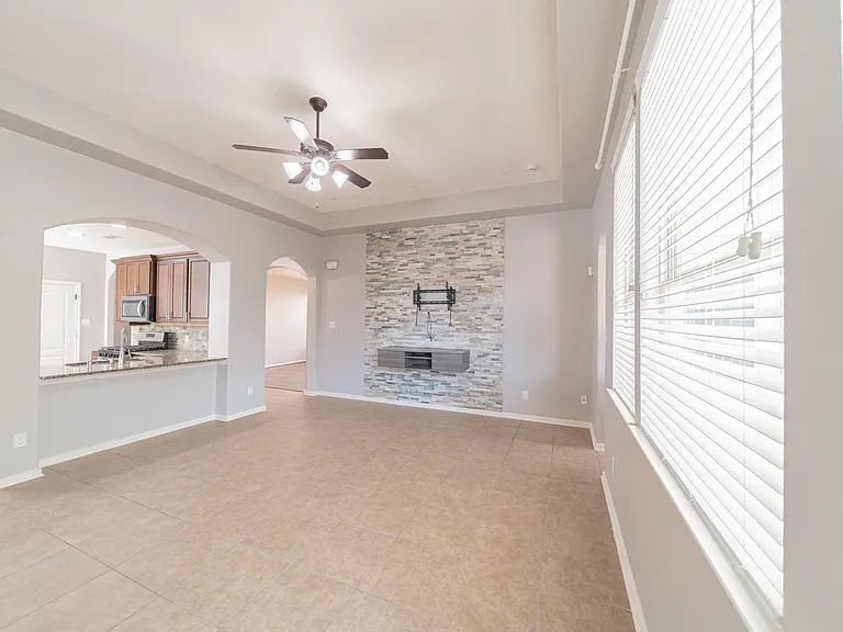 13303 Davenport Hills Ln — Photo 8