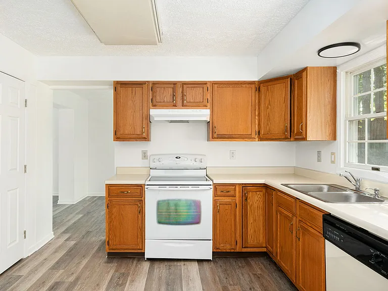 10905 Holleybrooke Dr — Photo 42