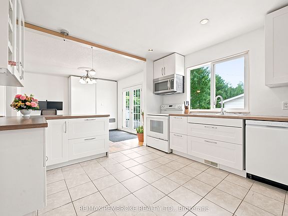 5th image of 117 Algonquin St
