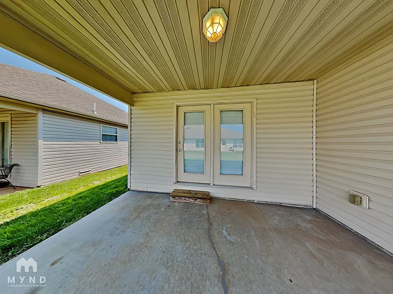 1123 S Brown Ave — Photo 14