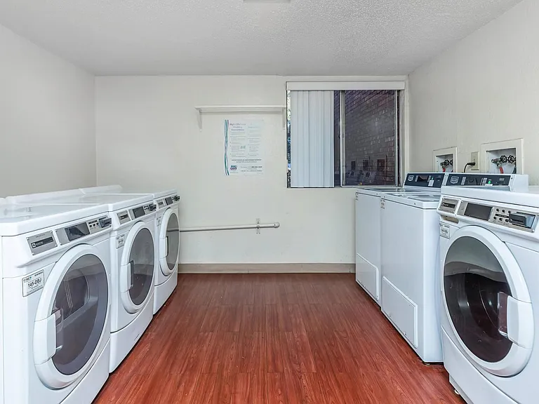Villa Apartments — Photo 13