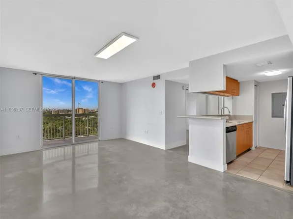 816 NW 11th St APT 1208, Miami, FL 33136