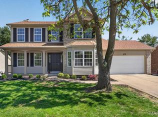 878 Whispering Windsong Dr, O'Fallon, MO 63366
