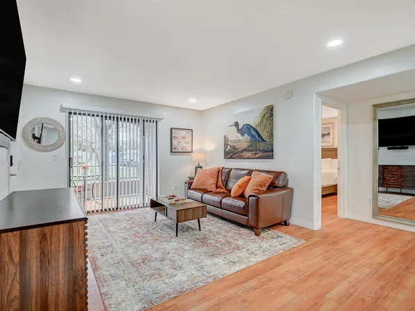 950 Seven Hills Dr APT 2312, Henderson, NV 89052