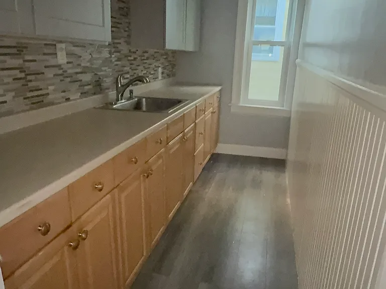 42 Lincoln St #2 — Photo 9