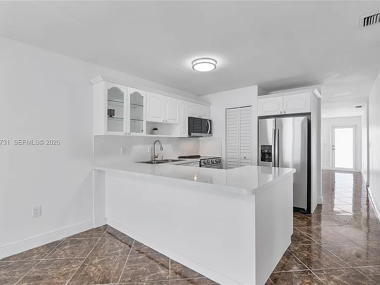 11432 NW 87th Pl — Photo 7
