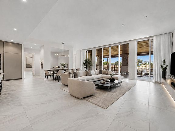 3rd image of 210 SE MIZNER Boulevard #101