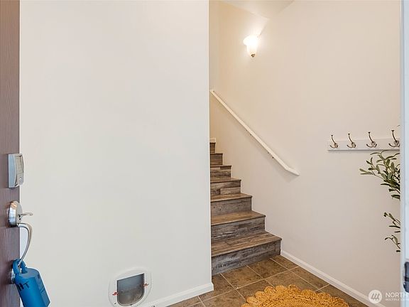 4th image of 4678 Wade Street #201