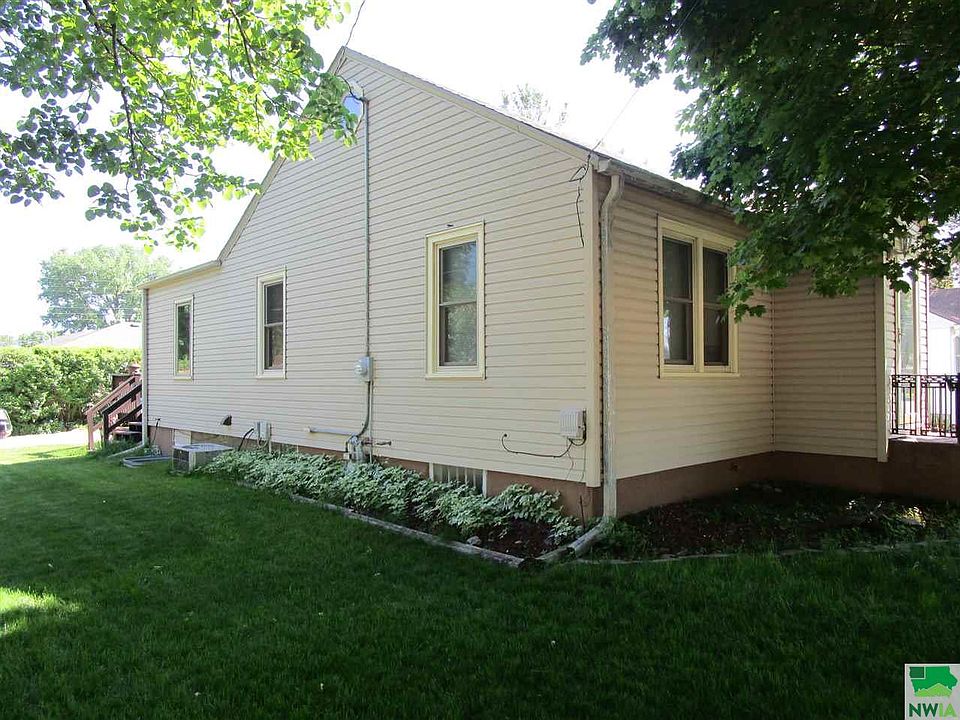 2nd image of 1515 W 26th St
