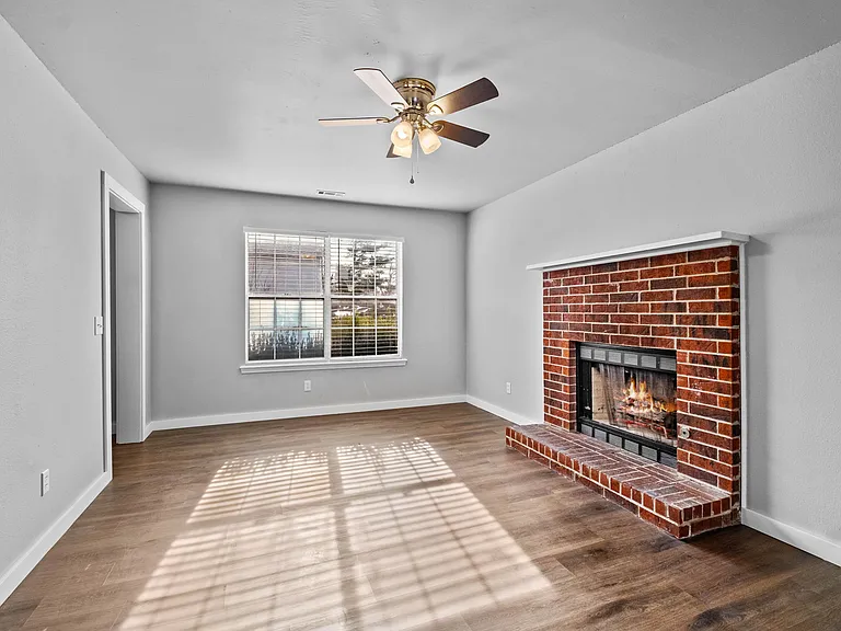 2674 E Kantz Dr — Photo 8