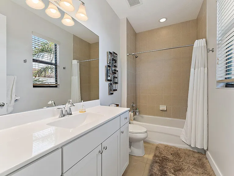 1077 Faulkner Ter — Photo 36