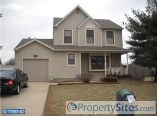 8 Scenic View Dr, Sicklerville, NJ 08081