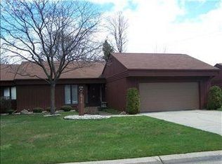 616 Applegate Ln, Grand Blanc, MI 48439