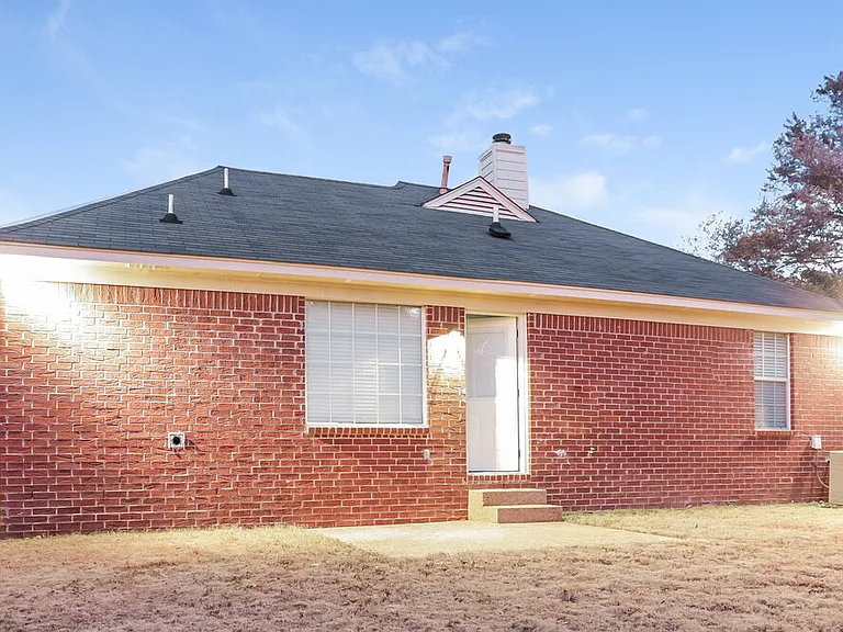 7007 Raleigh Lagrange Rd — Photo 14