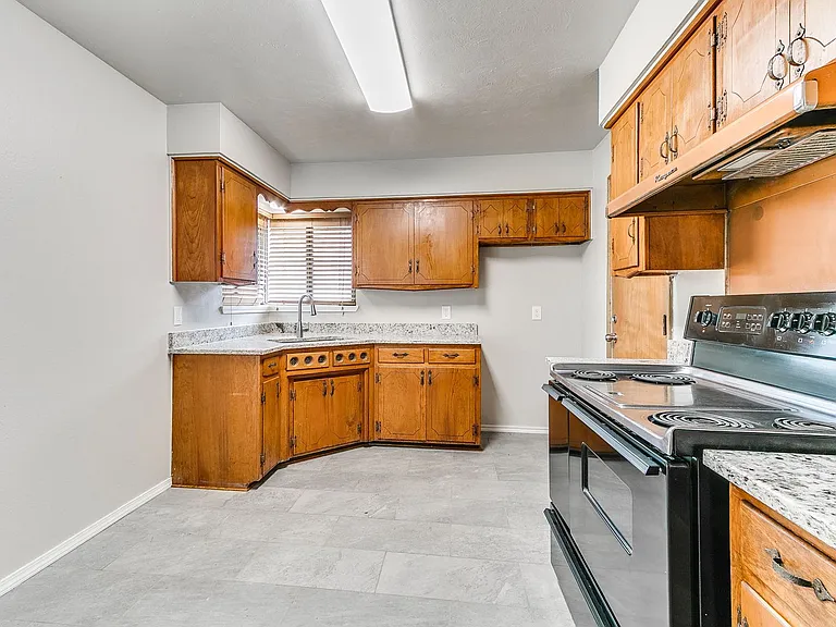 721 E Bouse Dr — Photo 14