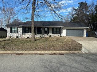 1301 Cresswell Dr, Mountain Home, AR 72653