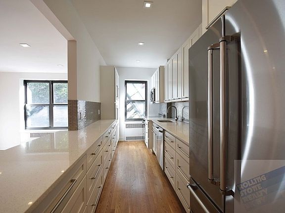 3rd image of 230 Park Pl APT 5M