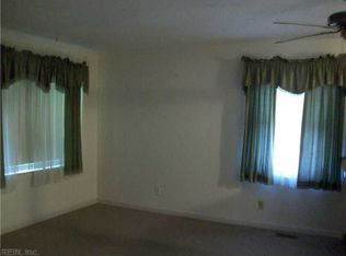 201 Boswell Dr, Hampton, VA 23669