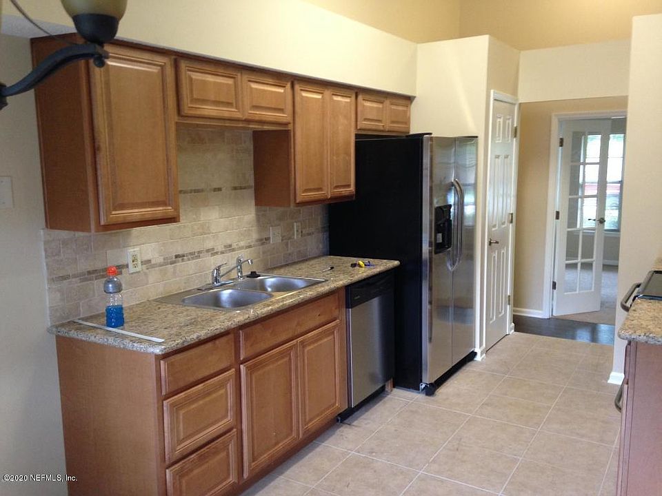 2nd image of 487 Springbrook Dr