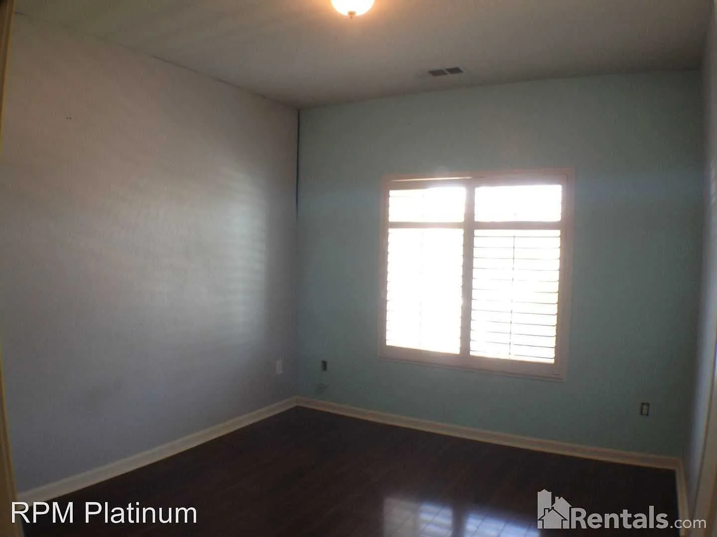 3134 N Burgan Ave photo 1