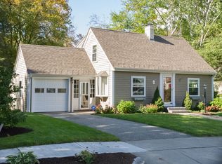 8 Puritan Rd, Reading, MA 01867