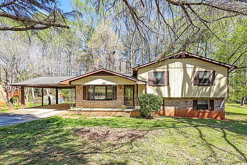233 Lucan Way Photo 1