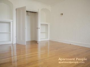 3041 W George St APT 3S, Chicago, IL 60618