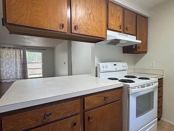 5th image of 1602 N Brook Ct APT 1