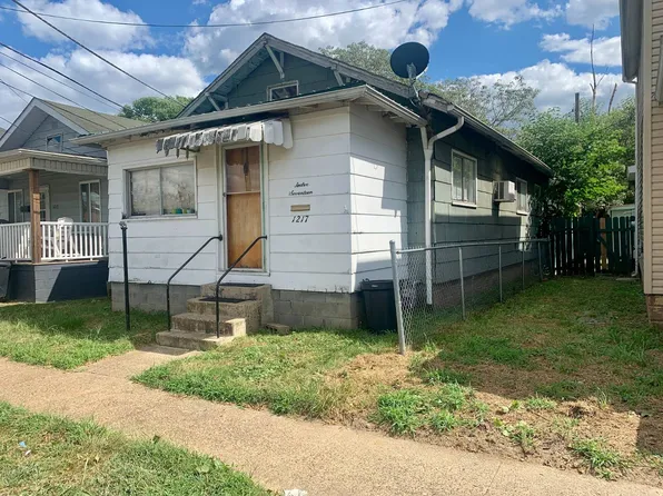1217 5th Ave W, Huntington, WV 25704