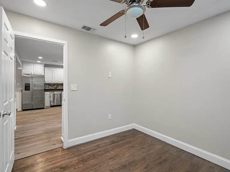 10403 Sandra Lynn Dr — Photo 18