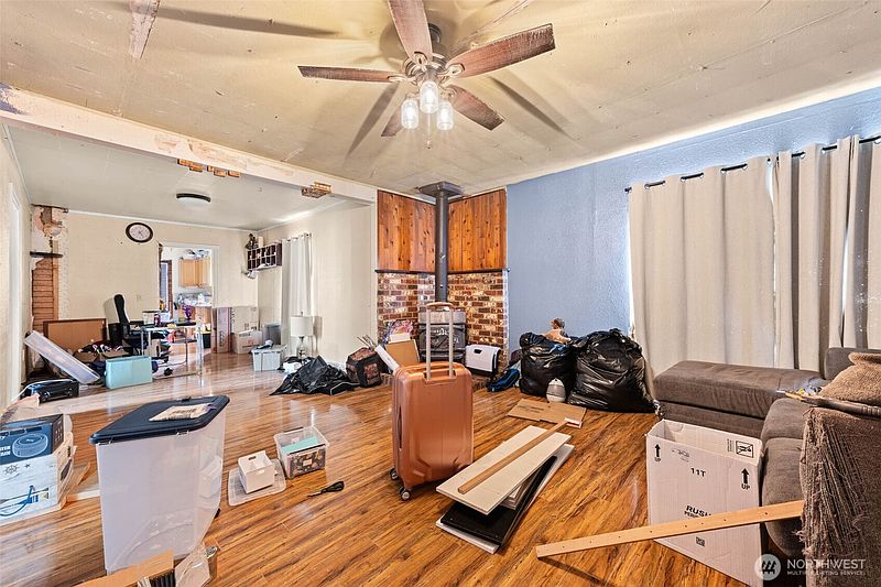 3rd image of 720 NW Maryland Avenue