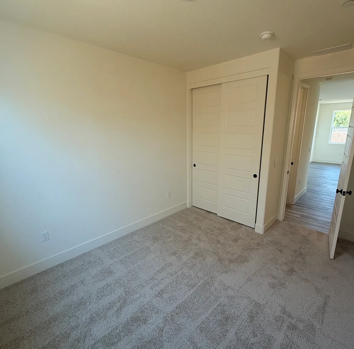 4 bed, 1842 sqft, $2,650 — Photo 4