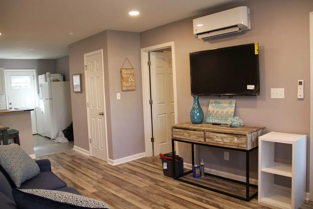 2 bed, 750 sqft, $2,200 — Photo 4